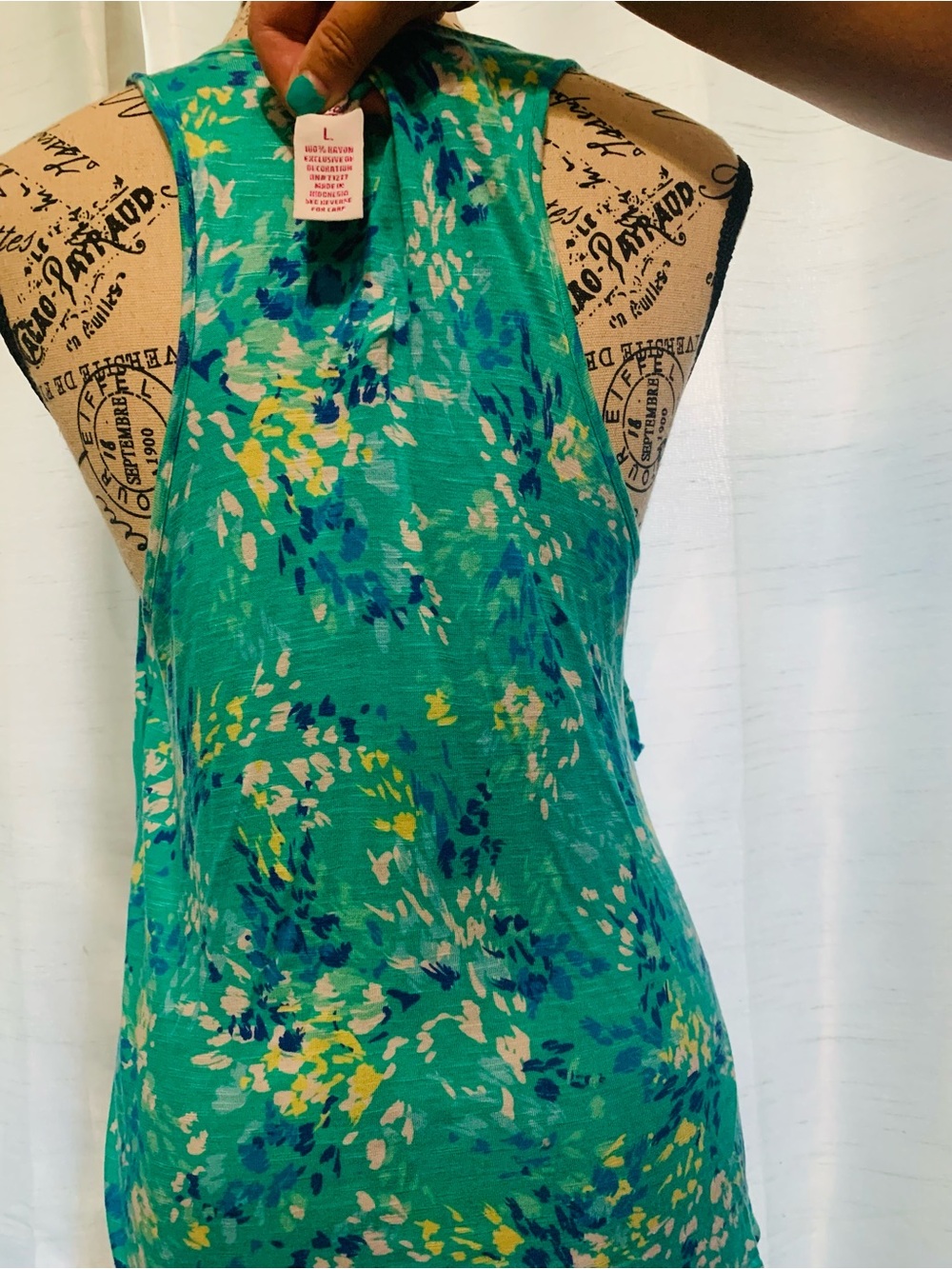 Candies Multi-Tiered Tank Top Womens Large Multicolor Lace Sleeveless 100% Rayon - Picture 2 of 2